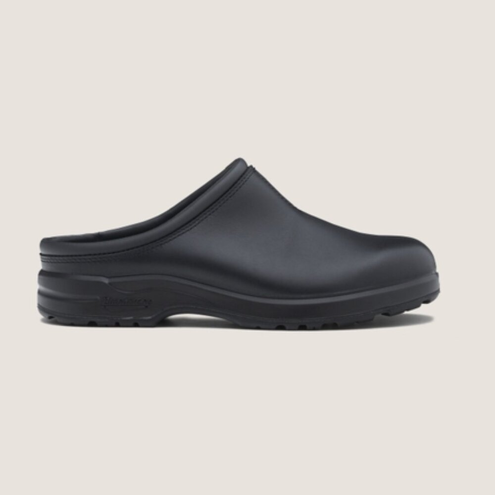 UNISEX Blundstone #2381 All-Terrain Clog in Black • US 8 WOMEN'S runs small